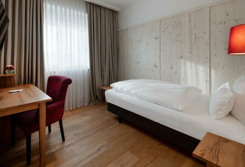 اتاق استاندارد یک نفره, Eden Hotel Wolff