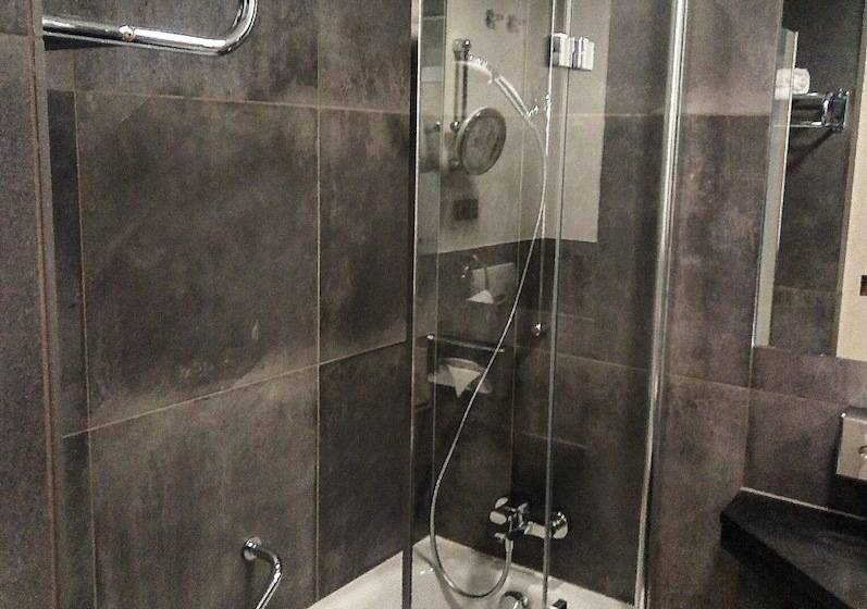 اتاق استاندارد یک نفره, Eden Hotel Wolff