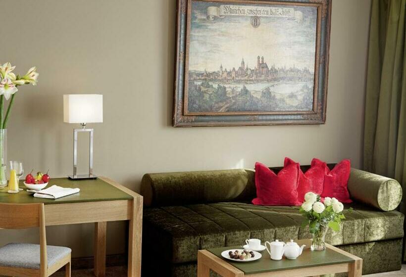 اتاق سوپریور سه تخته, Eden Hotel Wolff