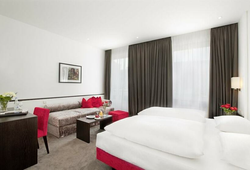 اتاق سوپریور سه تخته, Eden Hotel Wolff