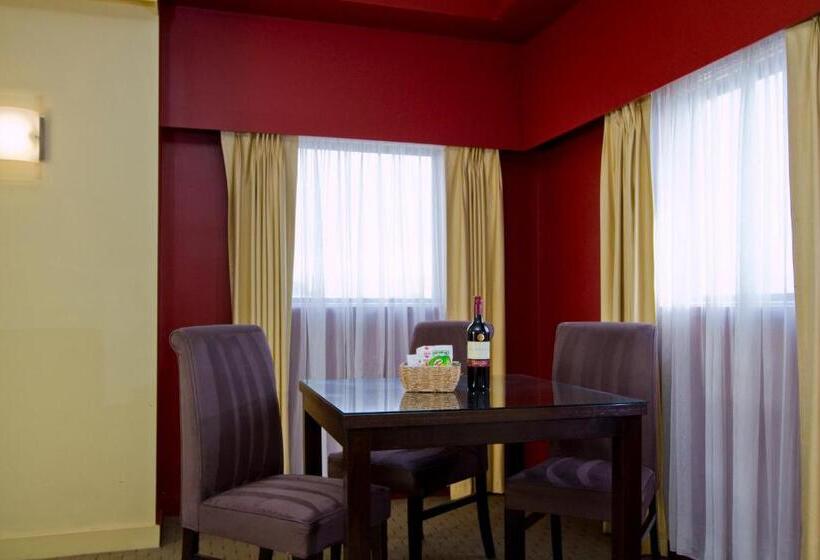 디럭스 스위트, Comfort Inn & Suites City Views
