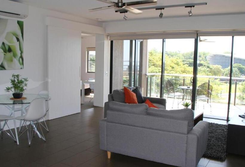 1 Bedroom Apartment Lake View, Darwin Waterfront Short Stay Apartments