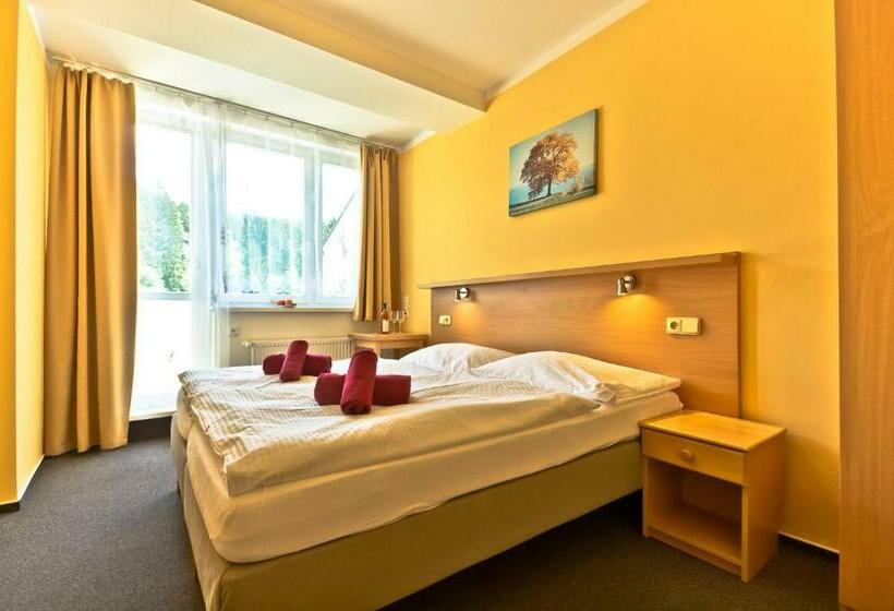 Номер Стандарт с Балконом, Resort Luna
