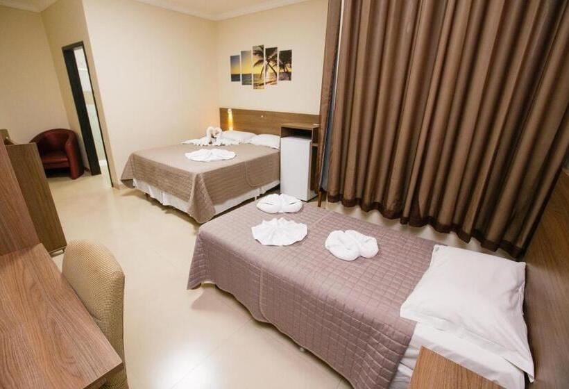 اتاق استاندارد سه نفره, Vitoria