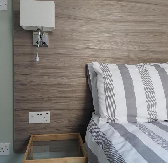 Номер Стандарт Трехместный, Causeway Bay Guesthouse Portrush