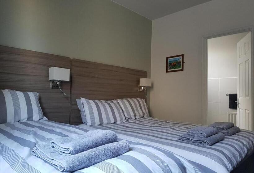Номер Стандарт Трехместный, Causeway Bay Guesthouse Portrush