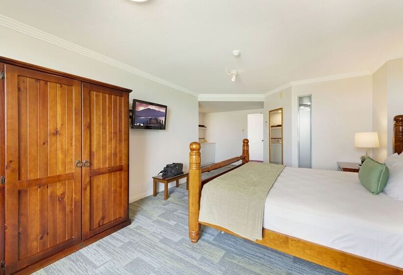 Quarto Estandar Cama King, Burnett Riverside