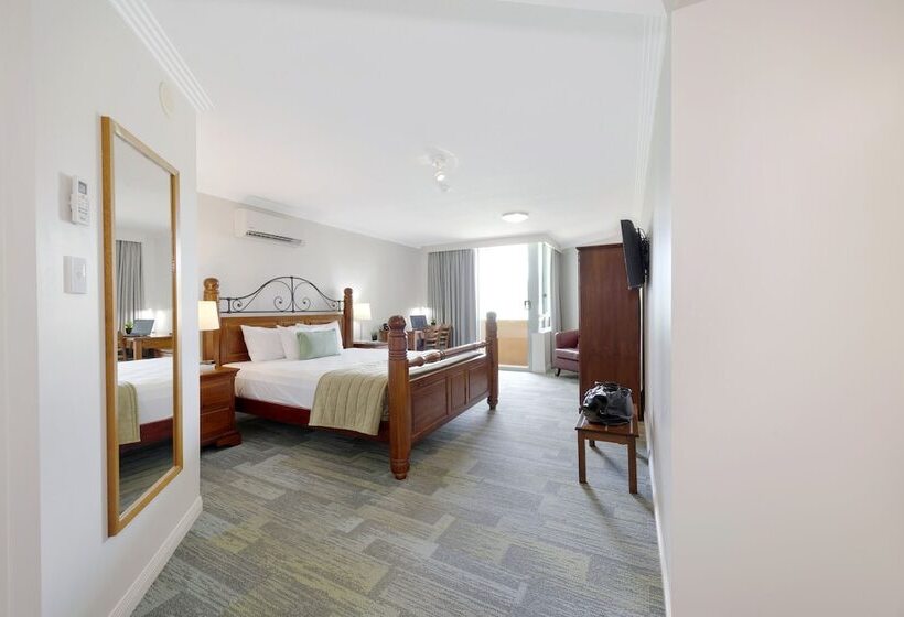 Quarto Estandar Cama King, Burnett Riverside