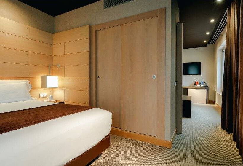 ジュニアスイート, Hesperia Bilbao