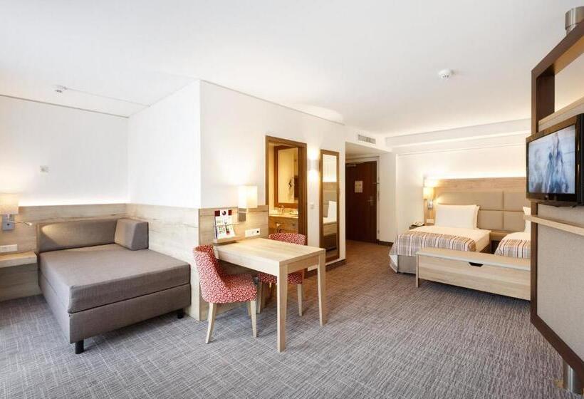 Апартаменты 1 Спальня, Holiday Inn Nürnberg City Centre, An Ihg