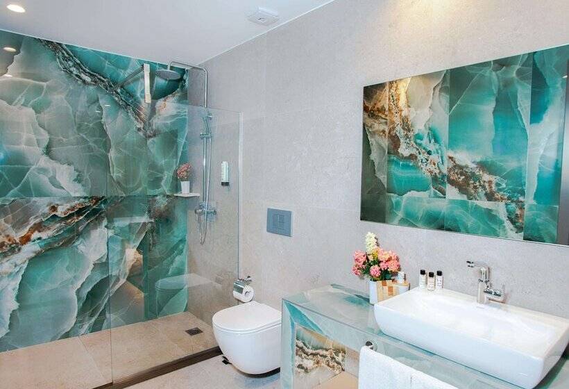 Люкс, Acrotel Athena Pallas
