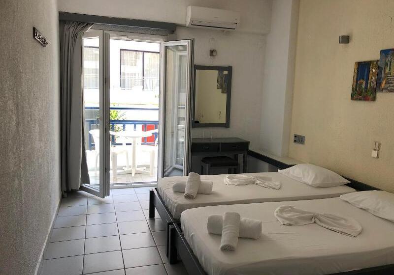 Economy Triple Room, Agrabella