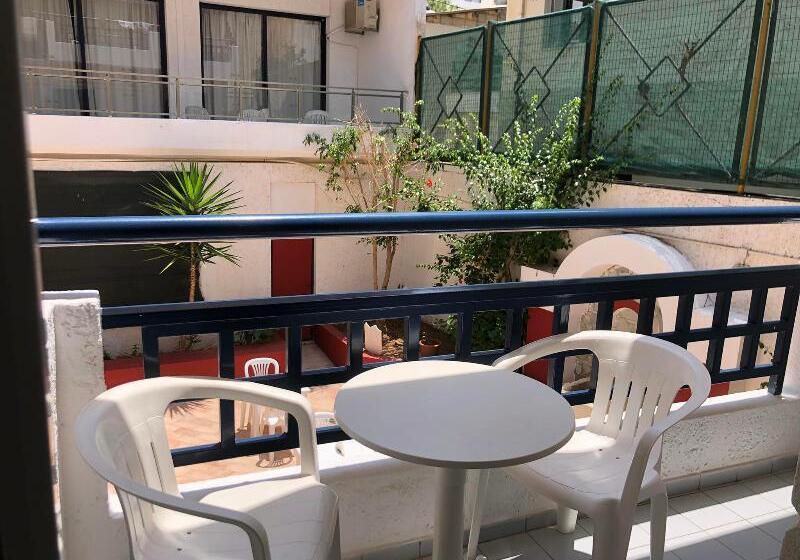 اتاق اکونومی, Agrabella