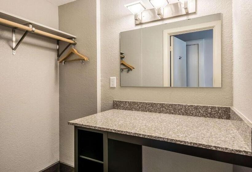 Номер Стандарт 2 Двуспальные Кровати, Bothwell Sedalia Central District, Ascend Hotel Collection
