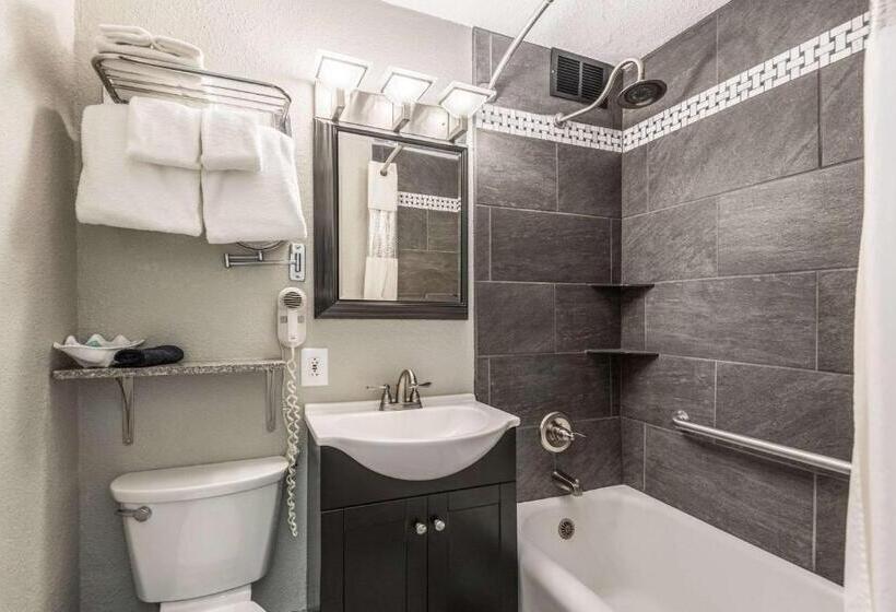 Номер Стандарт, Bothwell Sedalia Central District, Ascend Hotel Collection