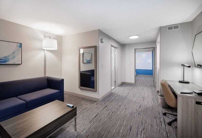 Люкс, Holiday Inn Express & Suites Zion By Ihg