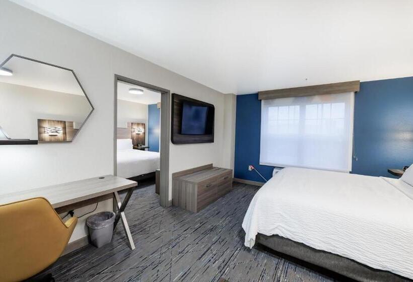 Номер Премиум, Holiday Inn Express & Suites Zion By Ihg