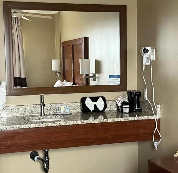Номер Стандарт Адаптированный для Инвалидов, Comfort Inn & Suites Ocean Shores