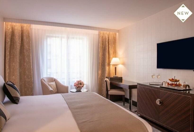 اتاق لوکس با چشم‌انداز باغ, Hotel Du Collectionneur Arc De Triomphe