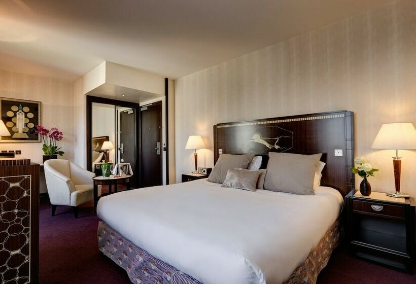 اتاق سوپریور با تخت بزرگ, Hotel Du Collectionneur Arc De Triomphe