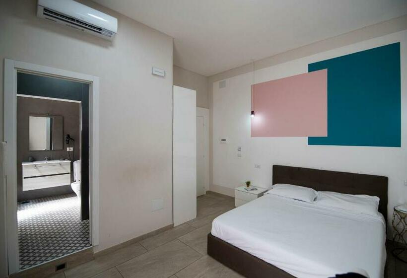 اتاق سوپریور, La Chambre