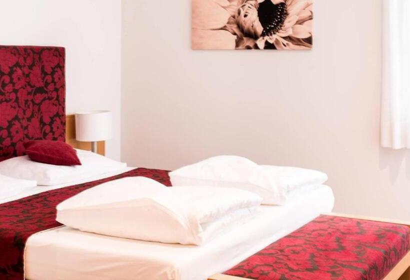 Номер Комфорт, Flora Hotel & Suites