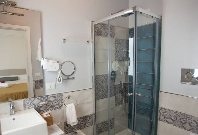 اتاق کلاس بیزنس, Costazzurra Museum & Spa