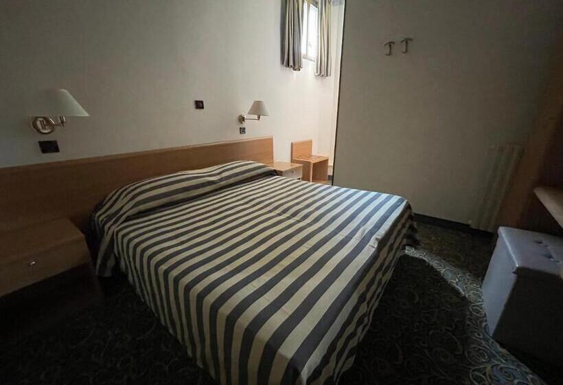 اتاق اکونومی, Giardinetto