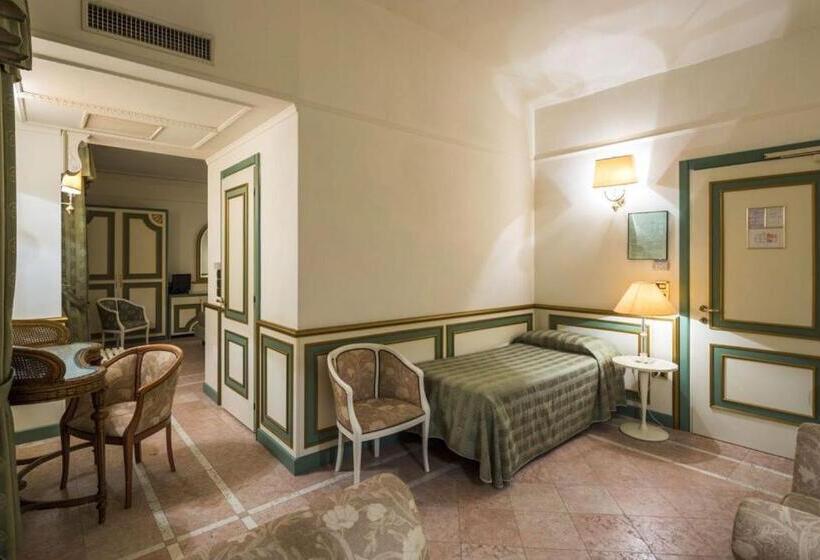 Трехместный Номер Стандарт Вид на Сад, Grand Hotel Terme