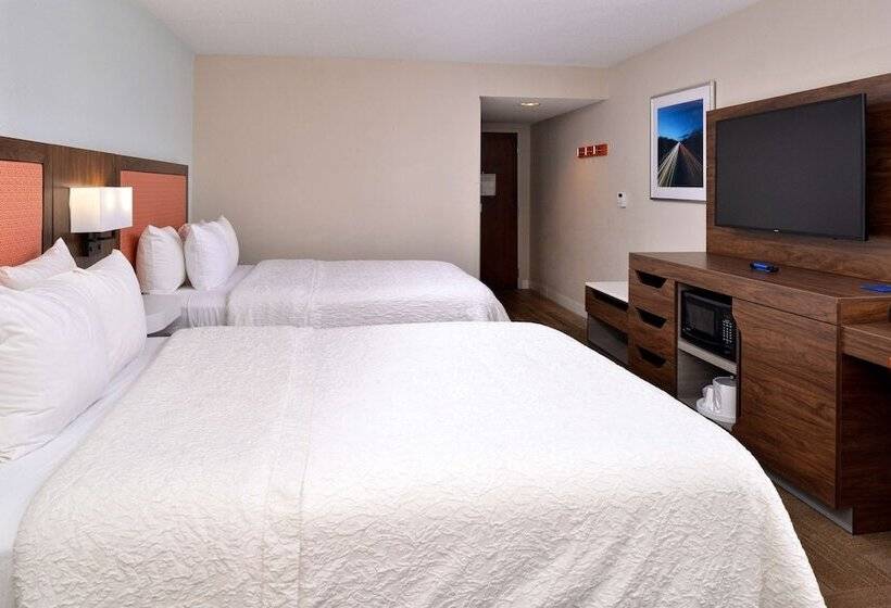 Номер Стандарт 2 Двуспальные Кровати, Hampton Inn Henderson
