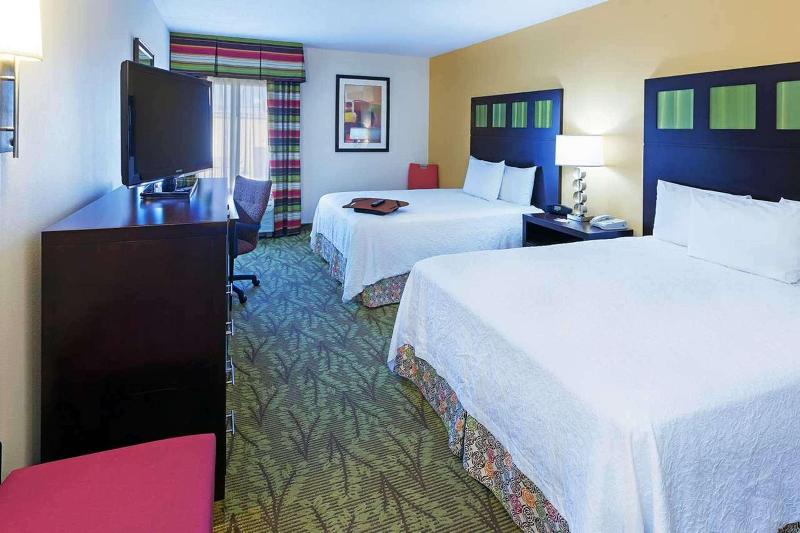 اتاق استاندارد با تخت بزرگ, Hampton Inn & Suites Tulsa Woodland Hills 71st Memorial