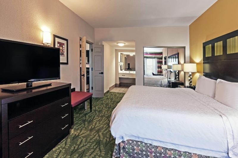 سوئیت با تخت بزرگ, Hampton Inn & Suites Tulsa Woodland Hills 71st Memorial