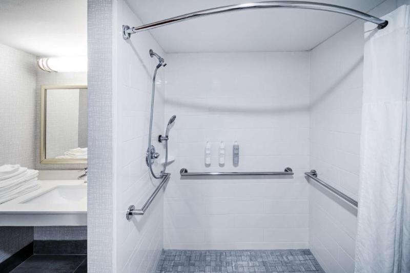 سوئیت با تخت بزرگ, Hampton Inn & Suites Tulsa Woodland Hills 71st Memorial