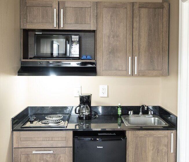 Номер Стандарт, Suburban Studios Charlotteballantyne