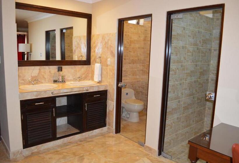 سوئیت با تخت بزرگ, Hacienda San Juan Resort