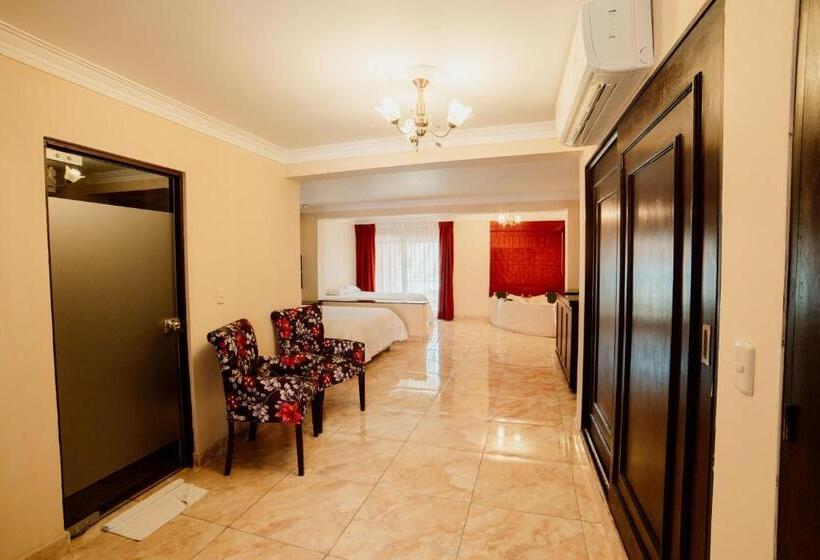 سوییت جونیور, Hacienda San Juan Resort