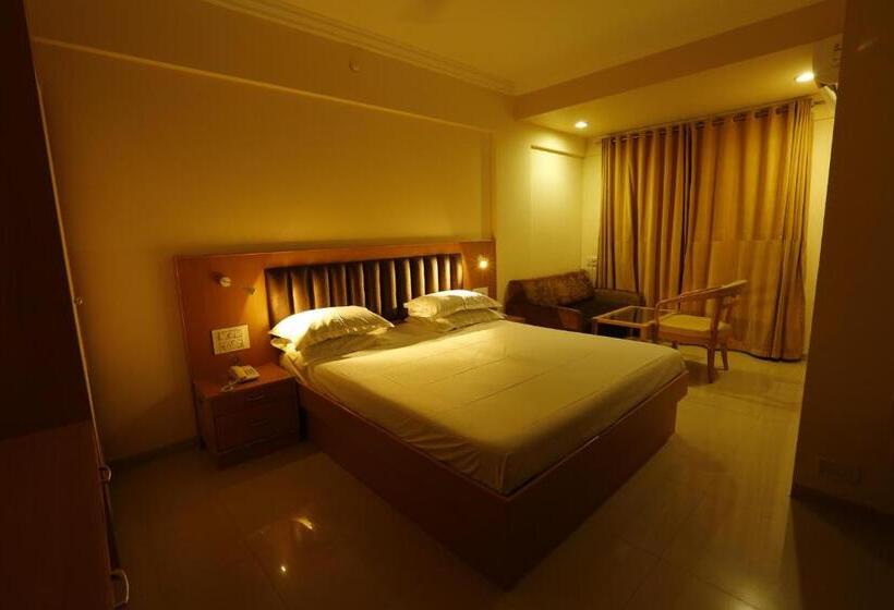 Номер Deluxe, Ravikiran Alibaug