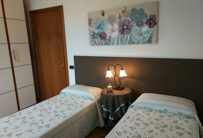 Номер Стандарт, Marinella B&b