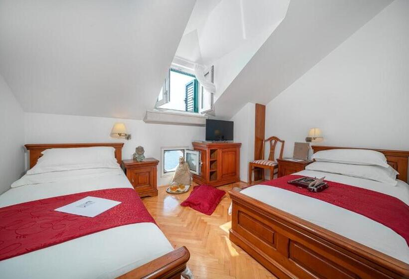 غرفة قياسية, Rooms With A Swimming Pool Tisno, Murter   3219