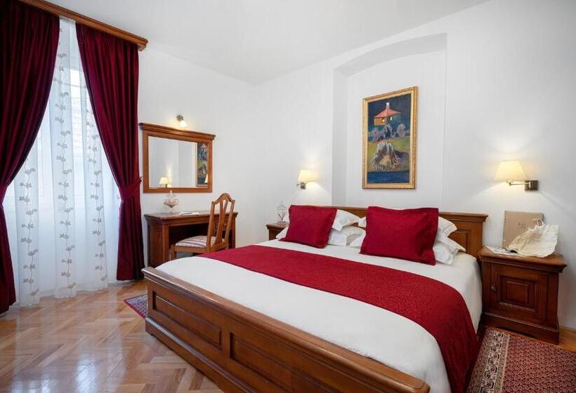 غرفة قياسية رباعية مطلة على البحر, Rooms With A Swimming Pool Tisno, Murter   3219