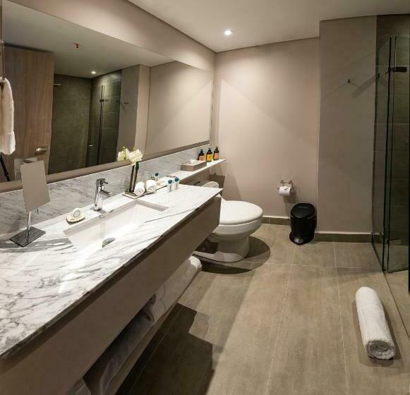 Deluxe Suite King Bed, York Luxury Suites Medellin By Preferred