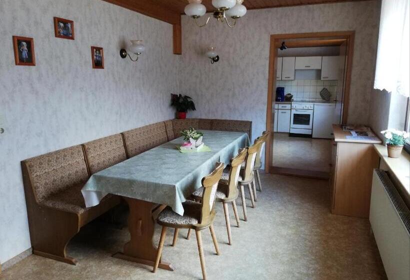 اتاق استاندارد, Am Waldrand Spreewald