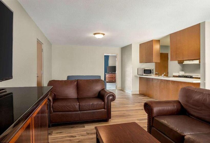Люкс Кровать Кинг, Americinn By Wyndham Branson & Conference Center