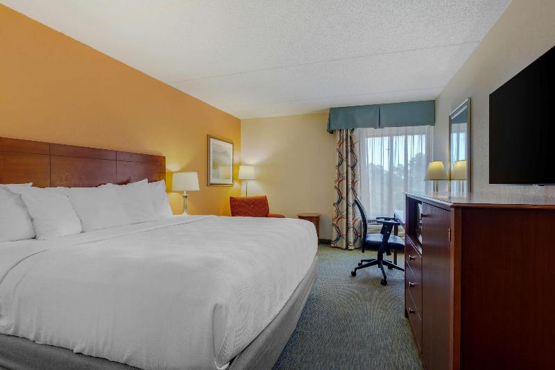اتاق استاندارد با تخت بزرگ برای معلولان, Best Western Plus Wilmington/wrightsville Beach