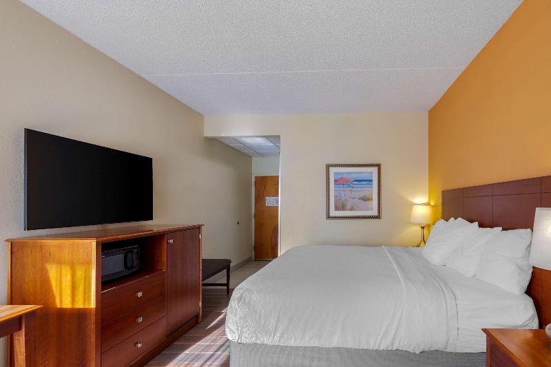 اتاق استاندارد با تخت بزرگ برای معلولان, Best Western Plus Wilmington/wrightsville Beach