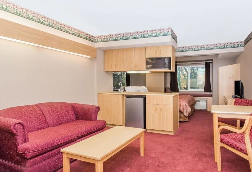 Люкс, Boarders Inn & Suites By Cobblestone Hotels   Brush