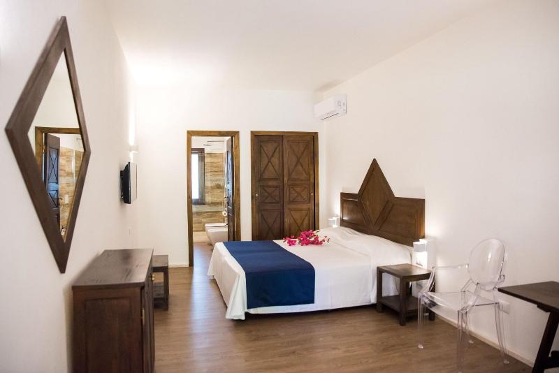 Quarto Triplo Superior, Costa Dei Fiori