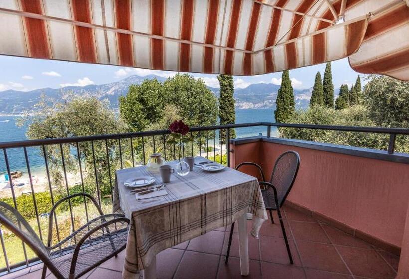 Apartamento 1 Dormitório com Sacada, Residence Villa Al Lido