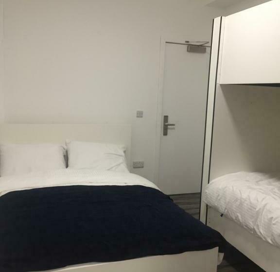 اتاق استاندارد چهار تخته, Rahman Hostel