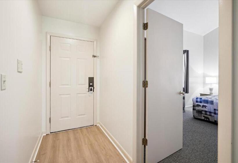 סוויטה, Cedarbrook Queen Suite 202